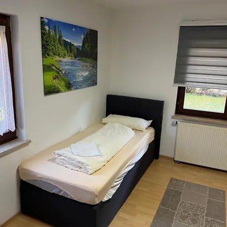 7 Residenz Vor Den Toren Muenchensstilvoller Komfort Fuer Gruppen Bis 19 Personen Eg דירה פנזברג